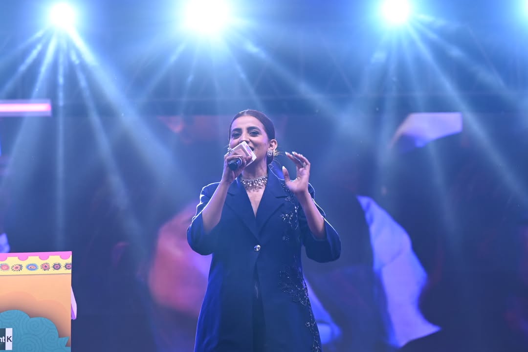 Akshara Singh in our midnight lotus blazer & veil pants